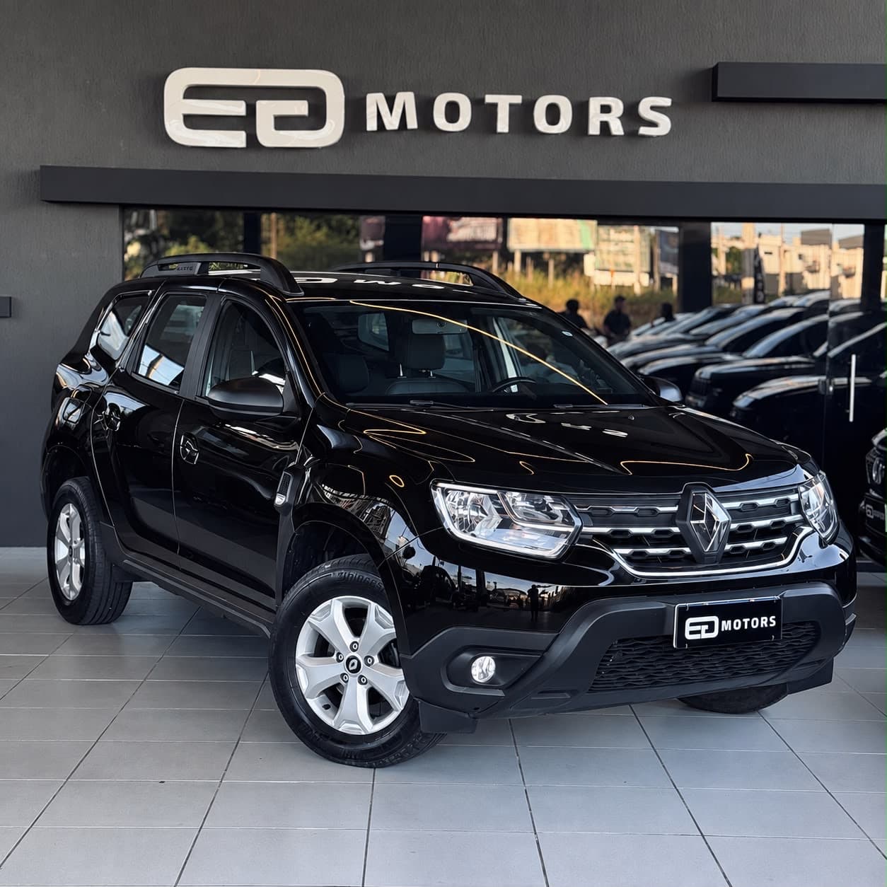 Renault DUSTER INTENSE — foto 1