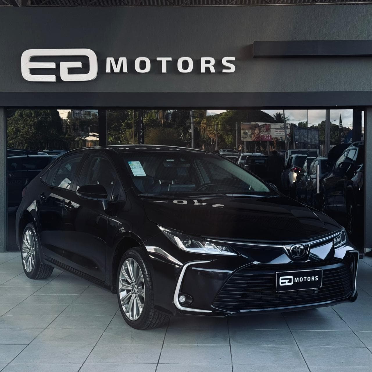 Toyota COROLLA XEI — foto 1